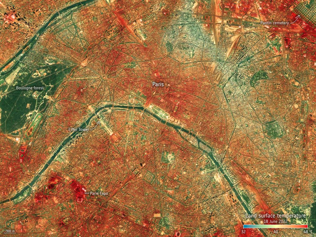 A satellite photo of central Paris, showing areas in red and orange, and cooler areas along the river and in parks.